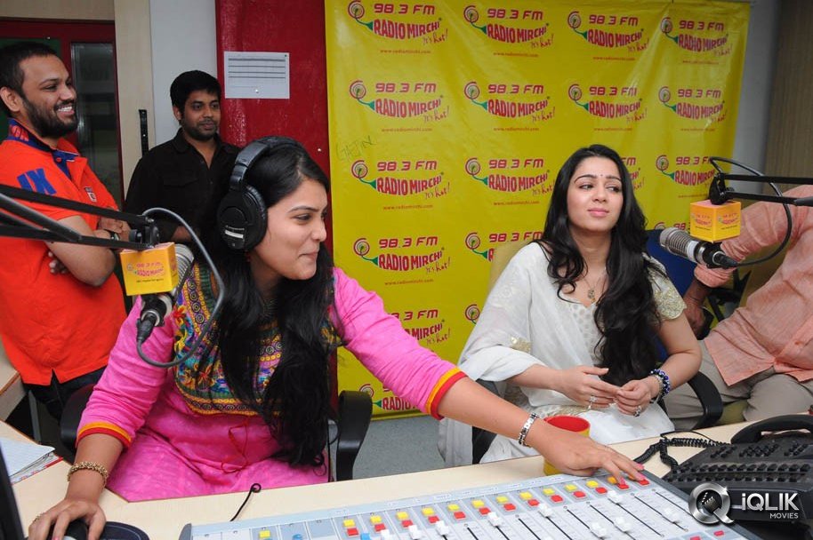 Pratighatana-Team-at-Radio-Mirchi